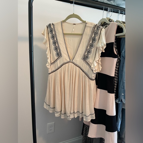 Free People shirt with pockets Medium - Picture 1 of 4